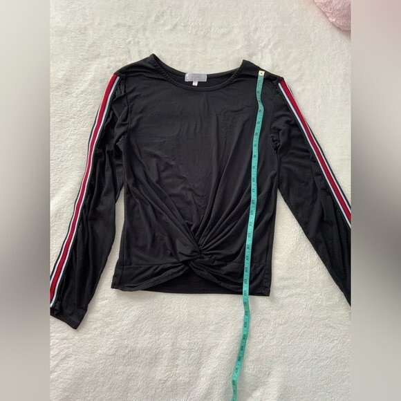 Stella Tweed Long Sleeves Twist Top - Picture 6 of 9